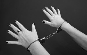 handcuffs-964522_640