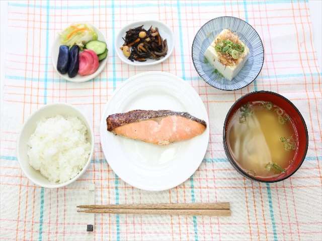 シャケのあさごはん